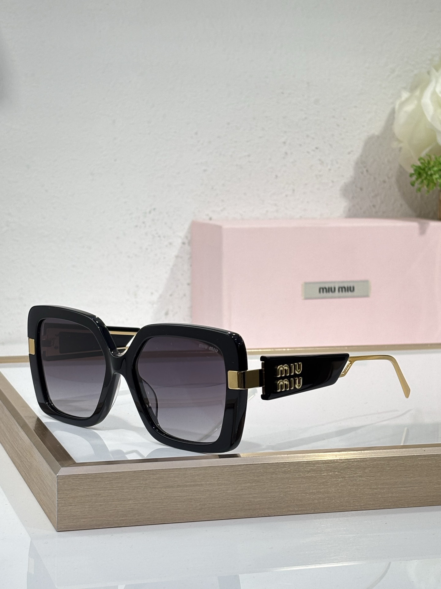 MIU MI* MODEL:MU131AV SIZE：55口17-142 🉐150