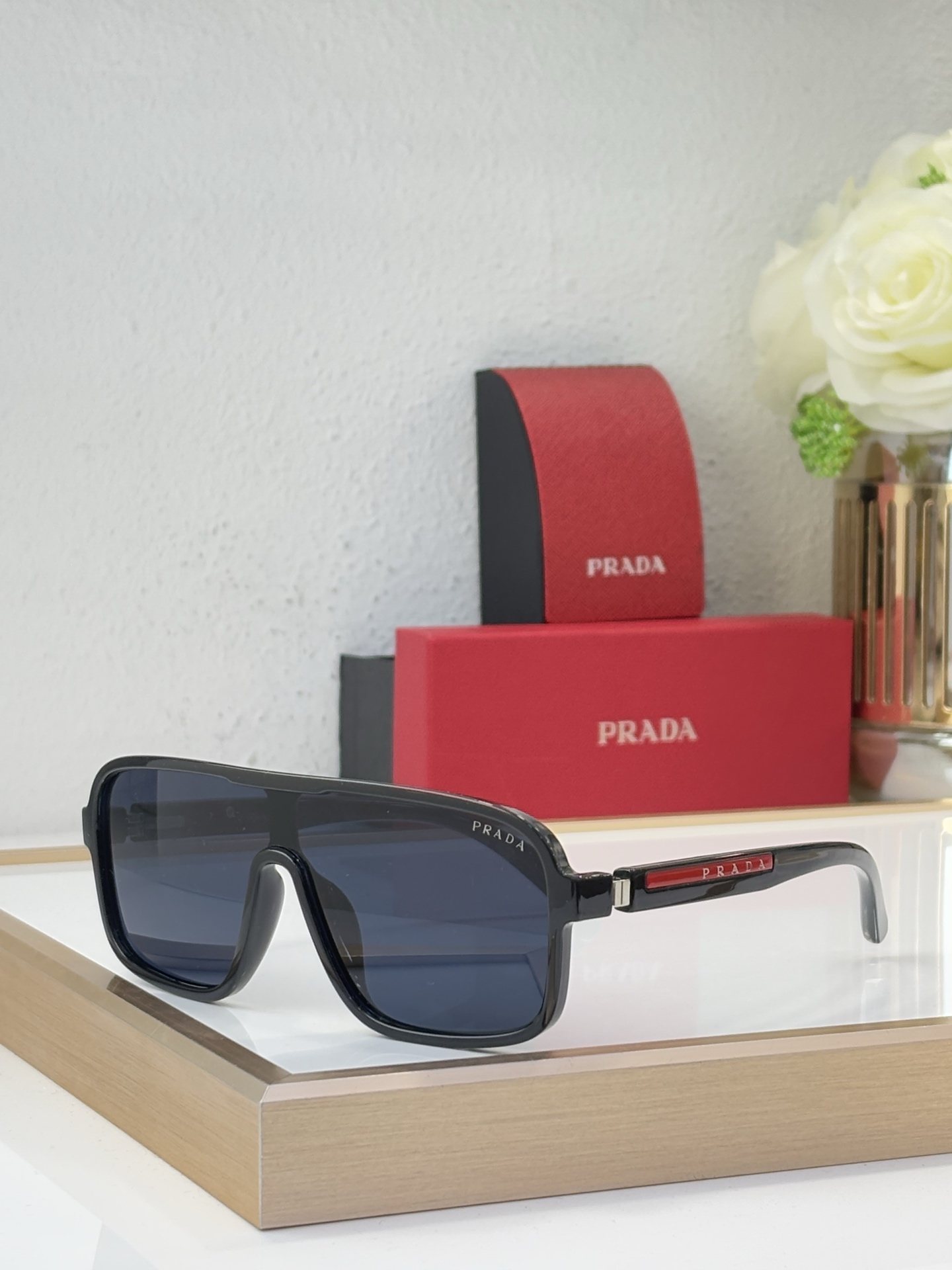 PRAD* Modelo: 8951 Talla: 136口17-140