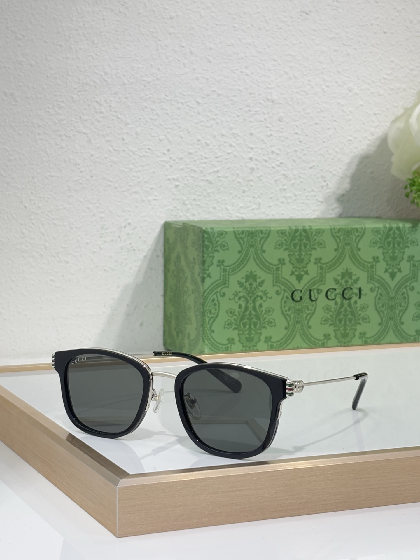 GUCC* MODELO: GG1886SK TALLA: 54口20-145 🉐110
