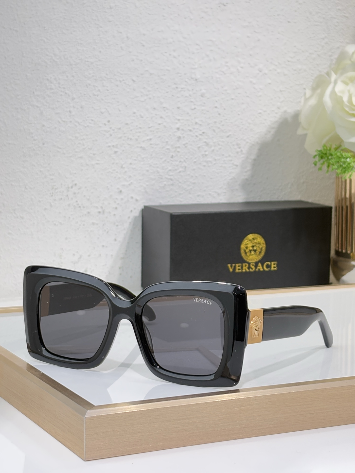 VERSAC* MODELO: VE4467 TALLA: 54口21-145 🉐150