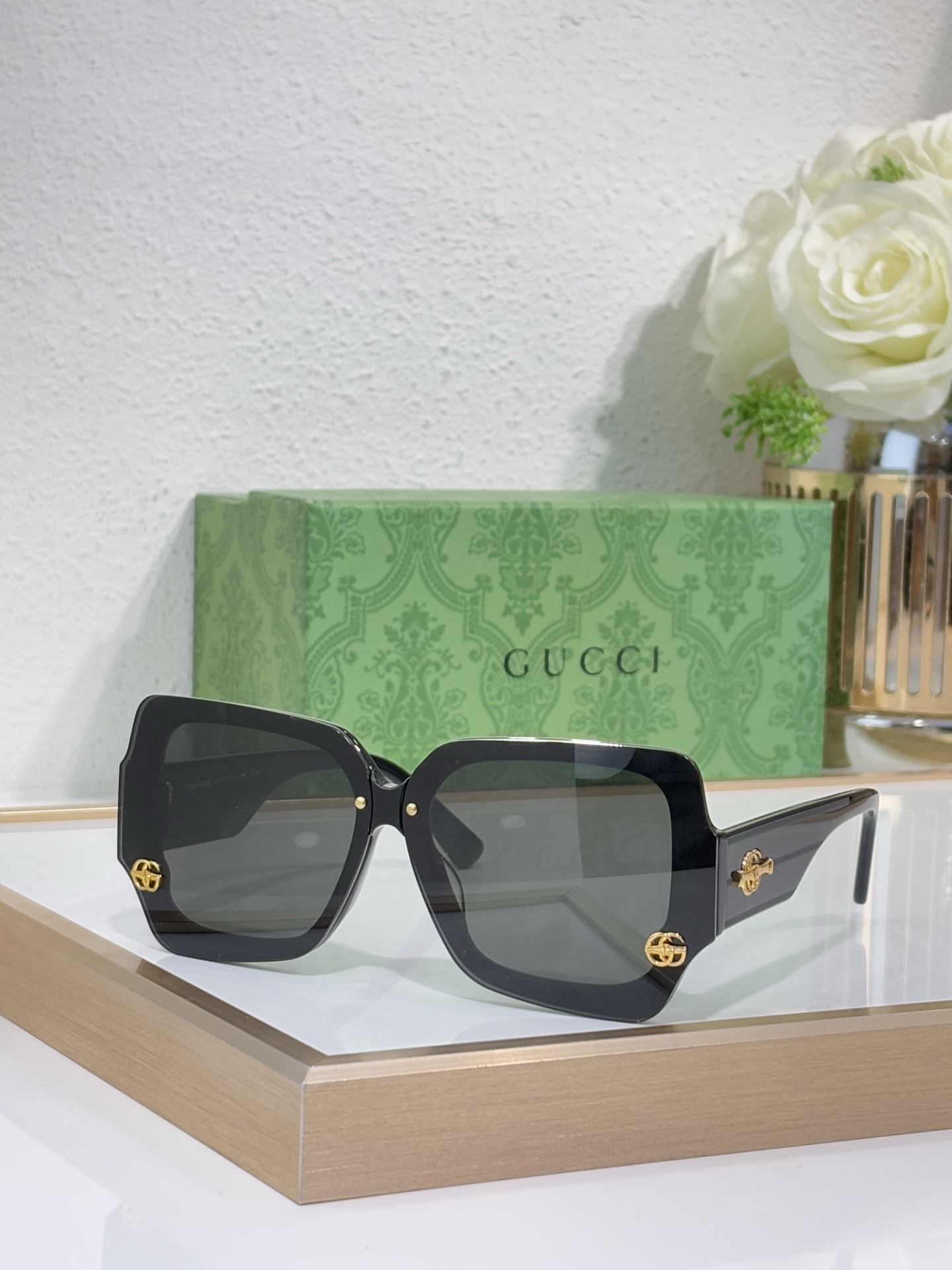 GUCC* MODELO: GG1626 TALLA: 55口17-145 🉐140