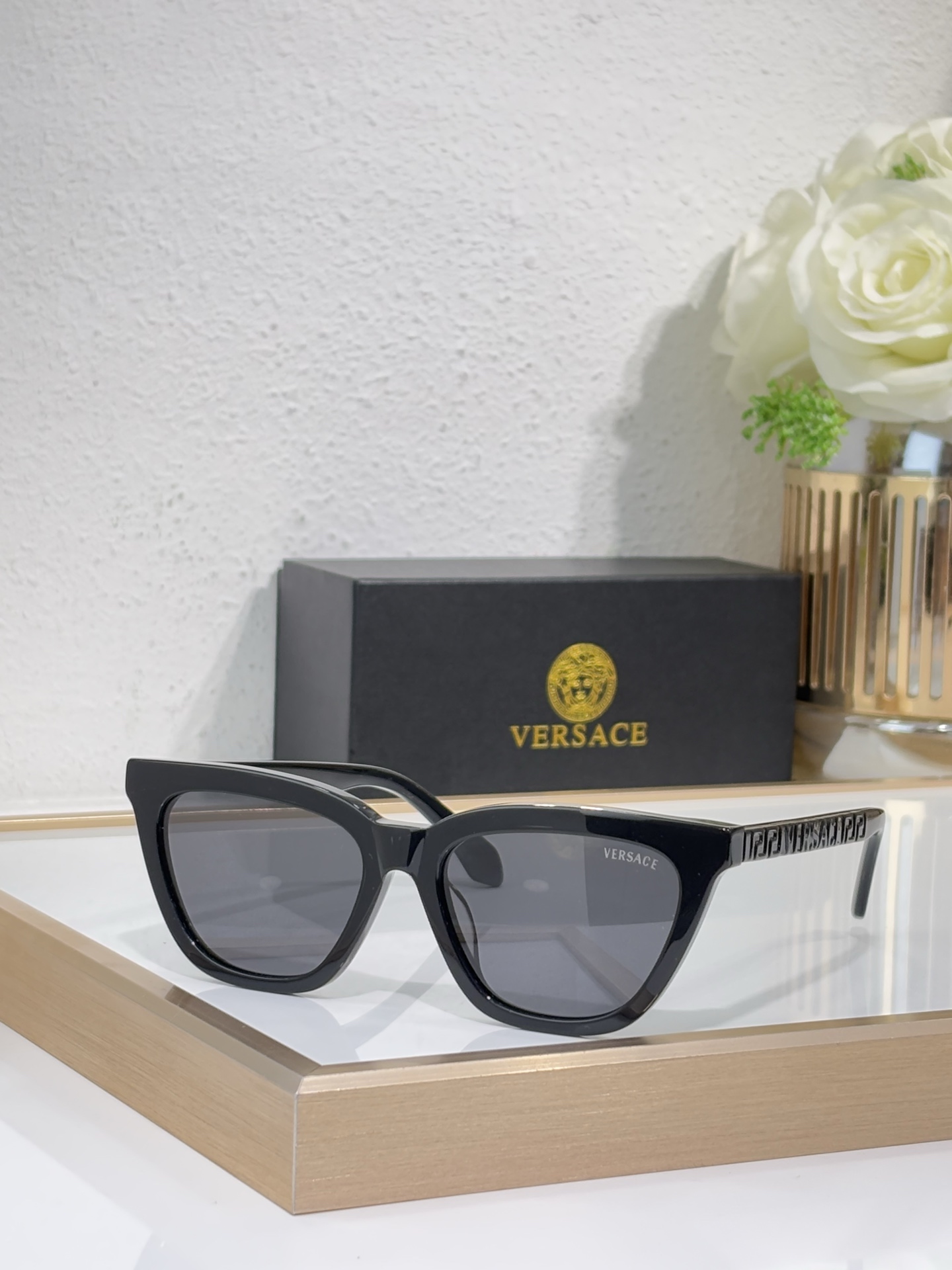 VERSAC* MODELO: VE3352U TALLA: 54口17-145 🉐140