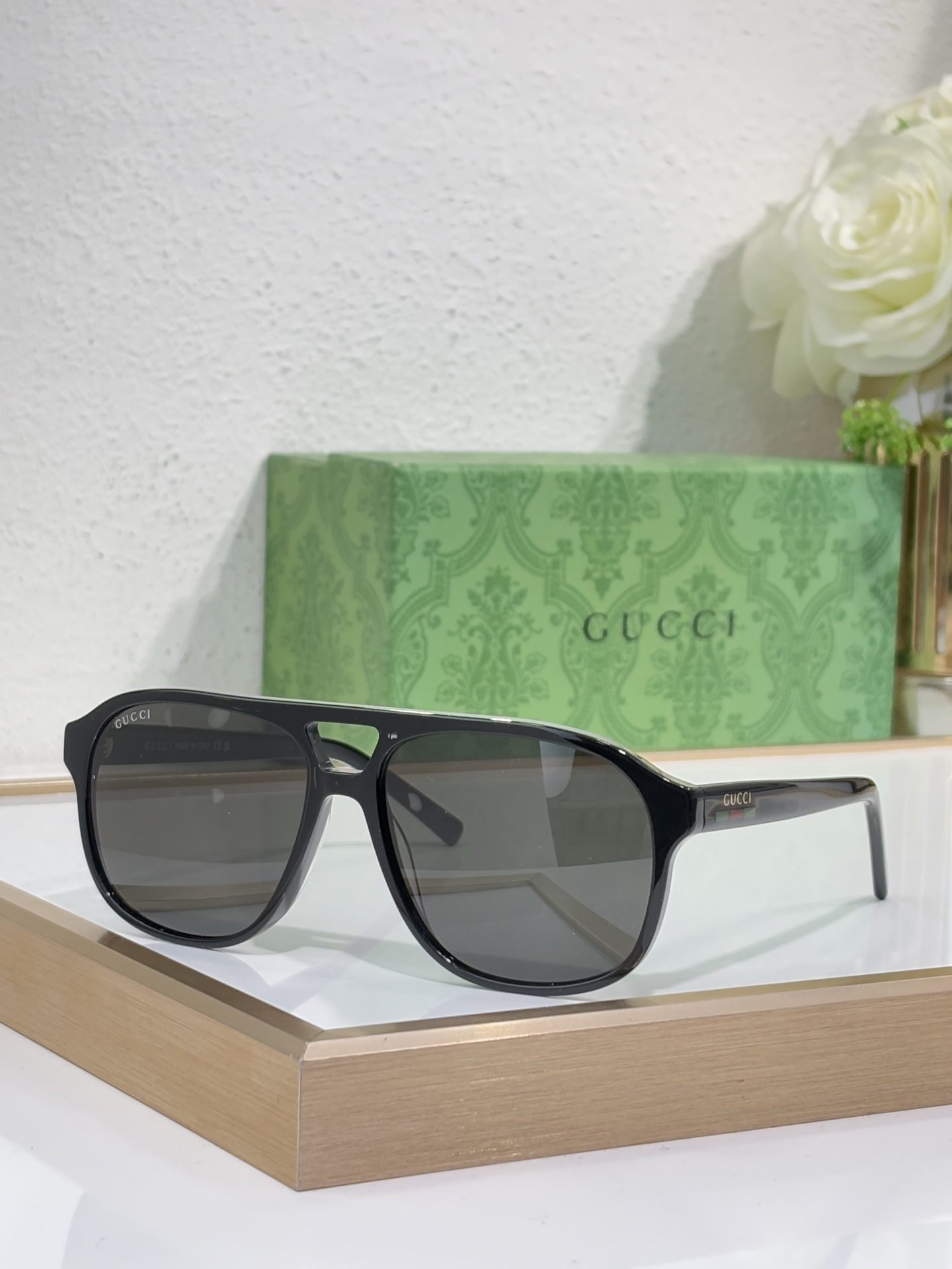GUCC* MODELO: GG1856S TALLA: 57口15-145 🉐140