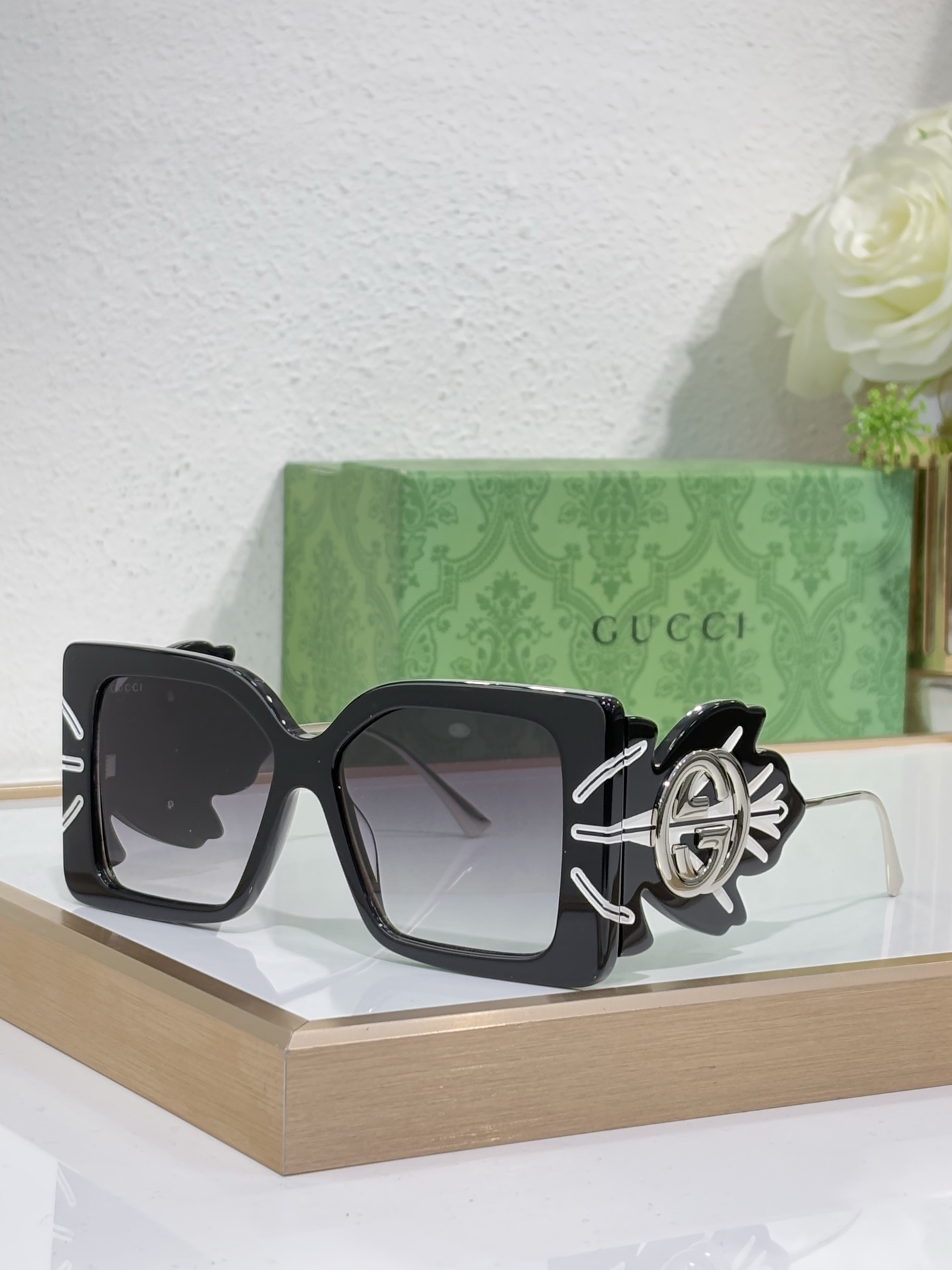 GUCC* MODELO: GG0535S TALLA: 56口15-145 🉐150