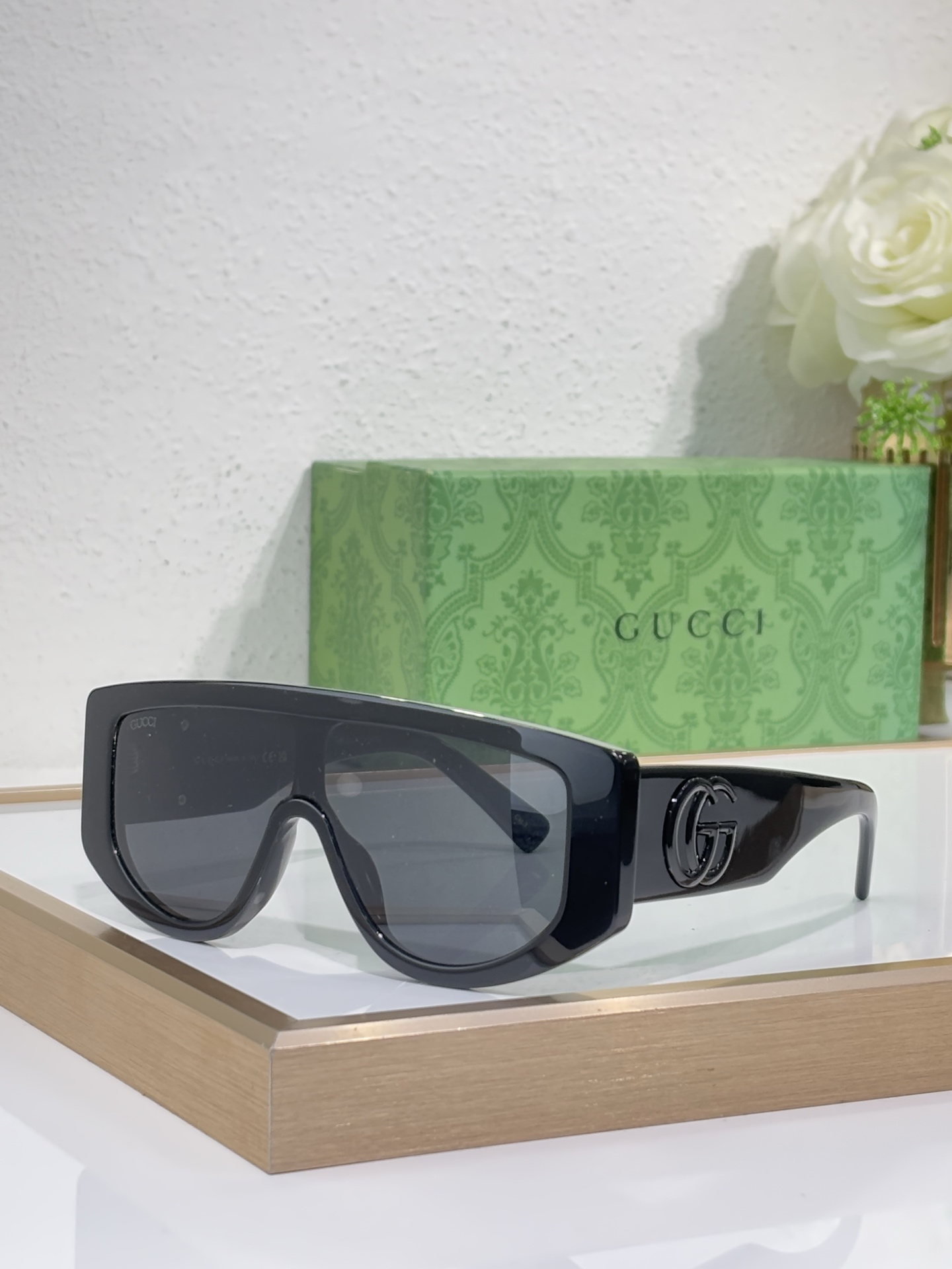 GUCC* MODELO: GG1950S TALLA: 58口7-145 🉐150