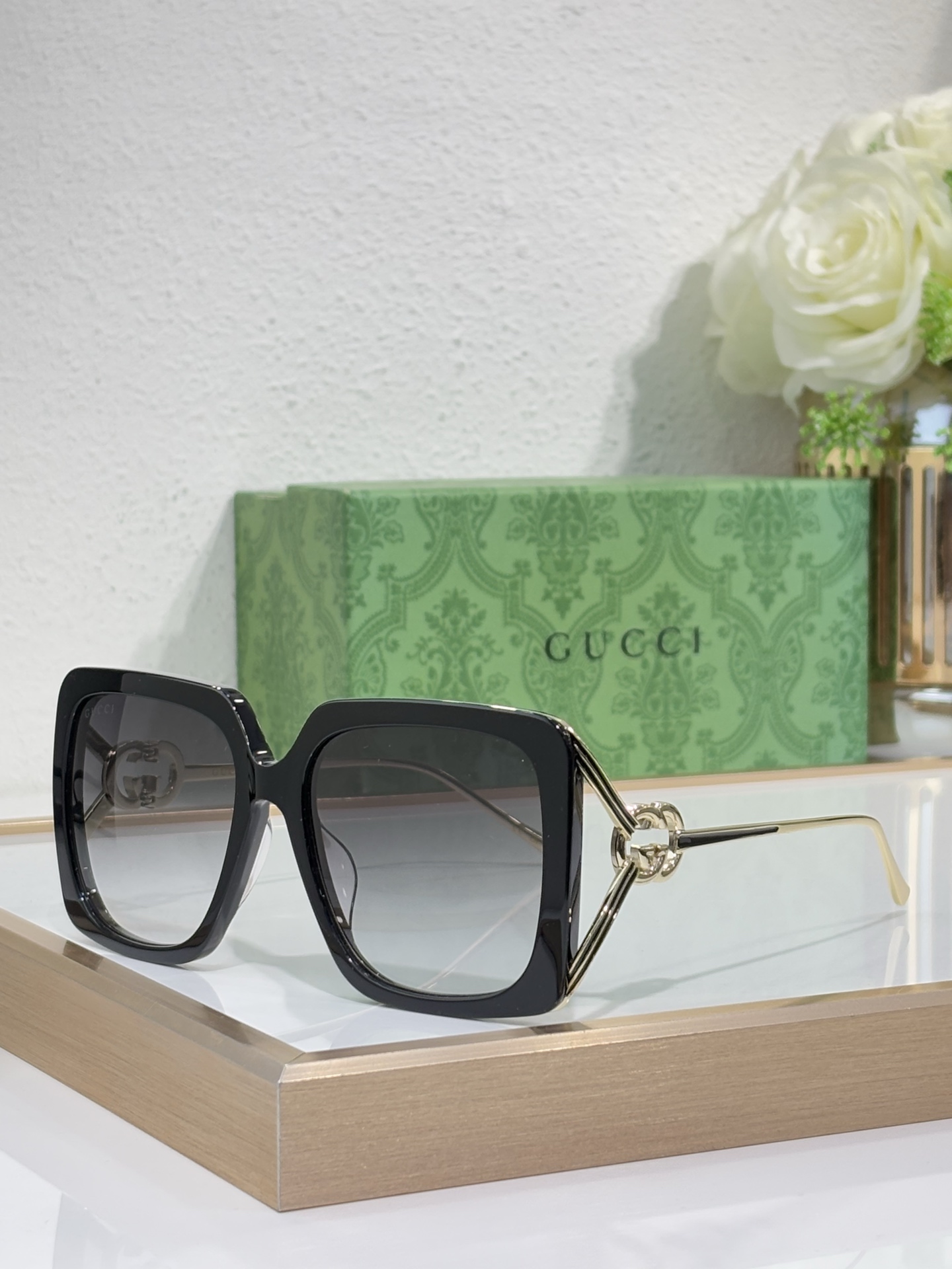 GUCC* MODELO: GG1324SA TALLA: 52口19-135 🉐140