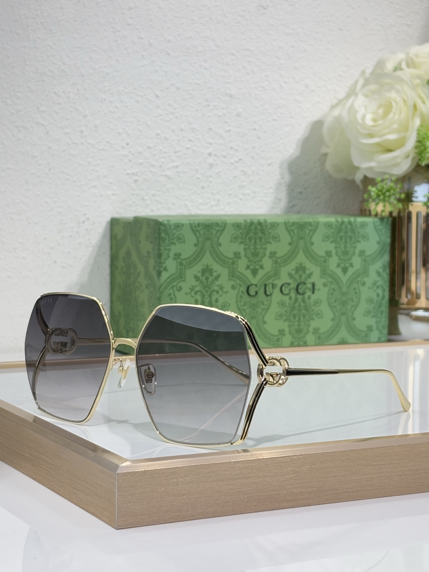 GUCC* MODELO: GG1322SA TALLA: 64口16-135 🉐140