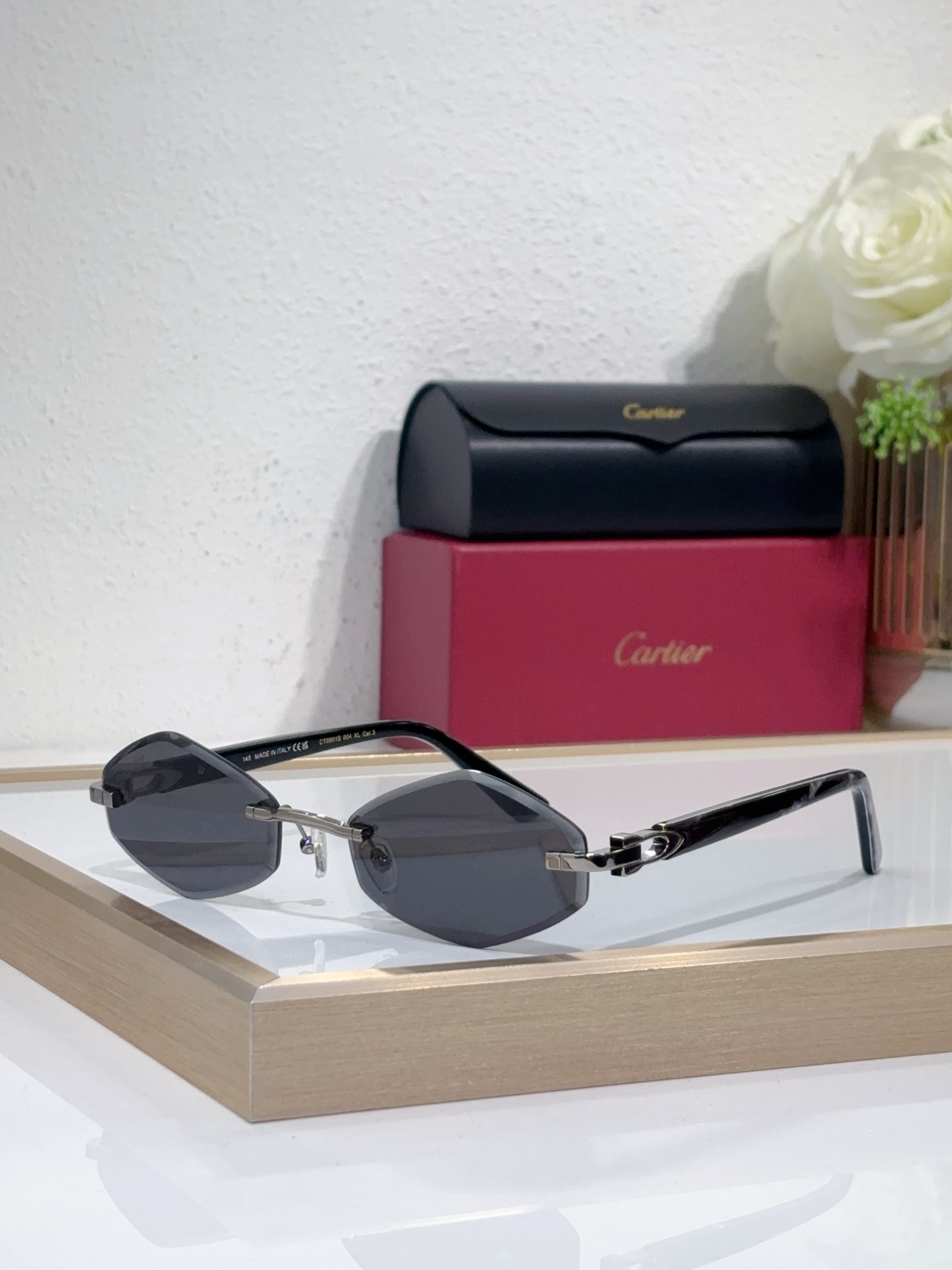 Cartie* MODEL: CT0901S SIZE: 59口21-145