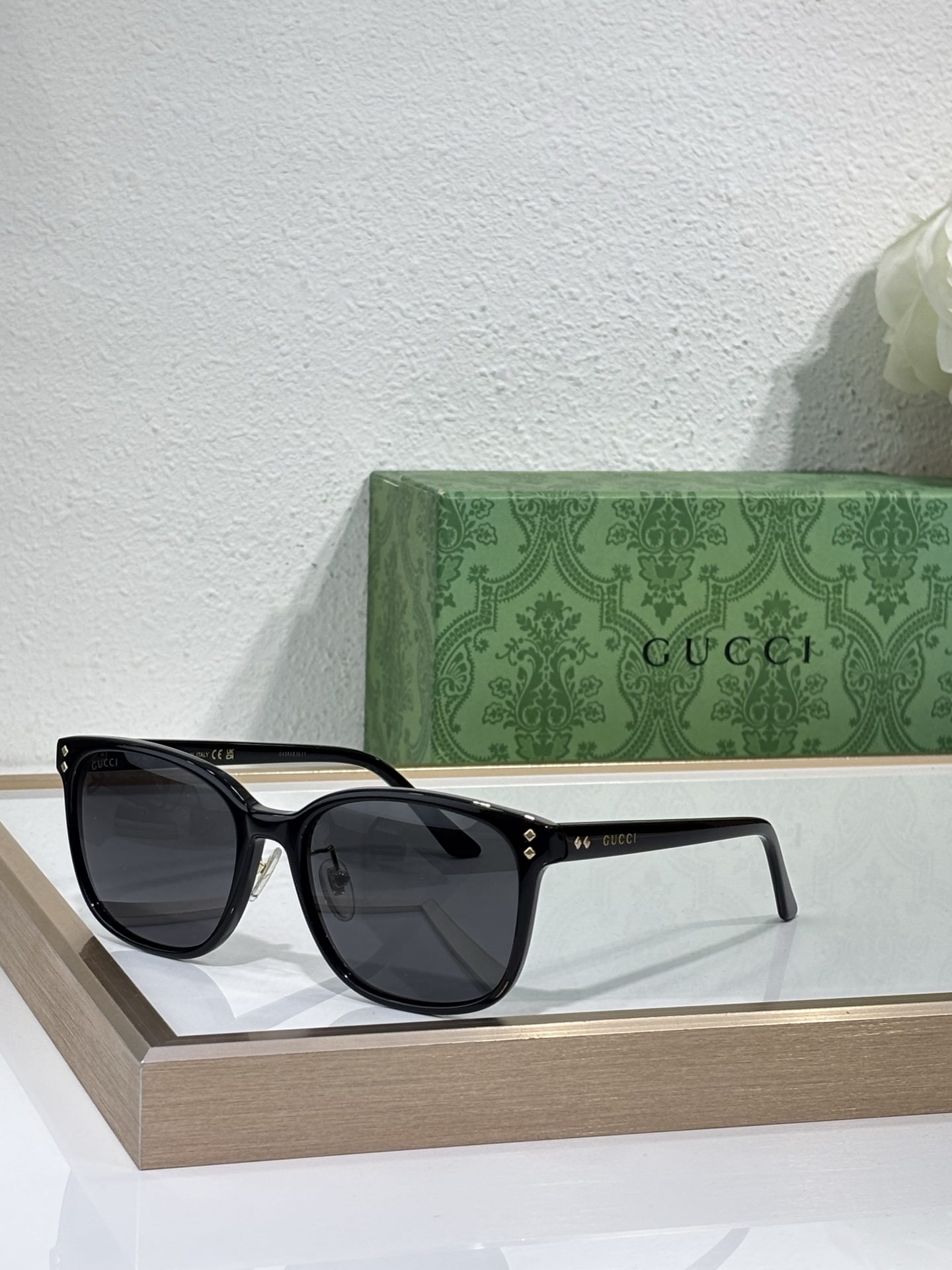 GUCC* Modelo: GG1896SK Talla: 57口18-145 🉐130
