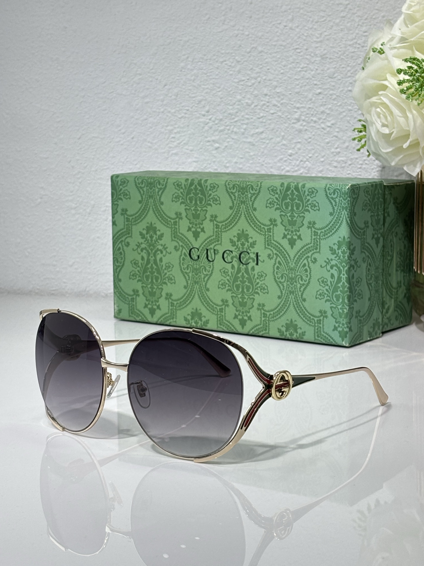 GUCC* MODELO: GG0225S TALLA: 63□17-130 🉐125