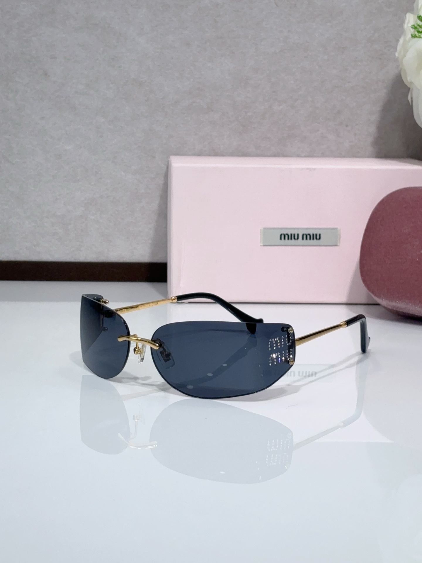 MIU MI* nuevo color MODELO: MU 51SS TALLA: 61口16-125 🉐165