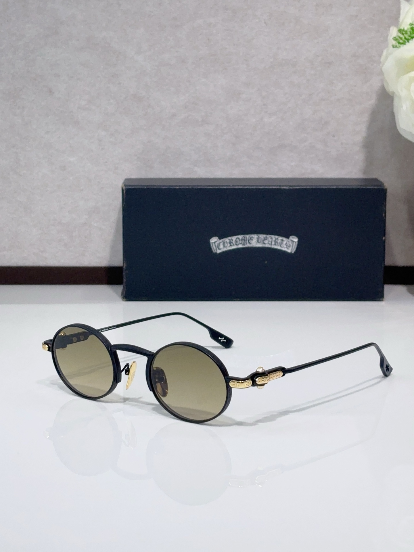 CHROME HEAR* Modelo：HONEYDIPPED Medidas:48-23-144 🉐240