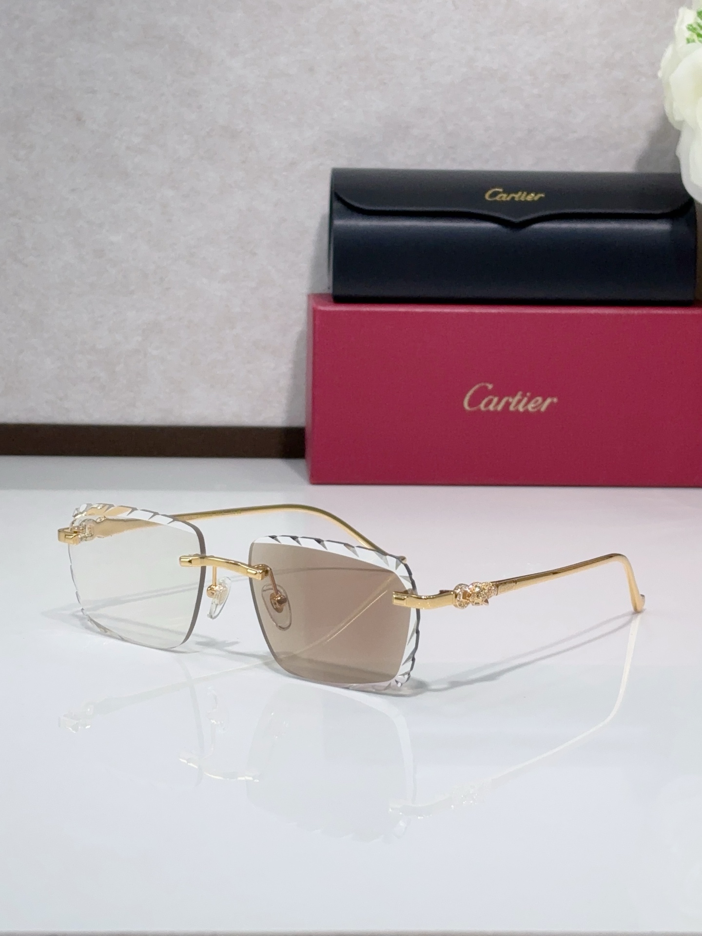 Cartie* MODEL：CT1597LO SIZE:57口18-142 🉐155变色+30