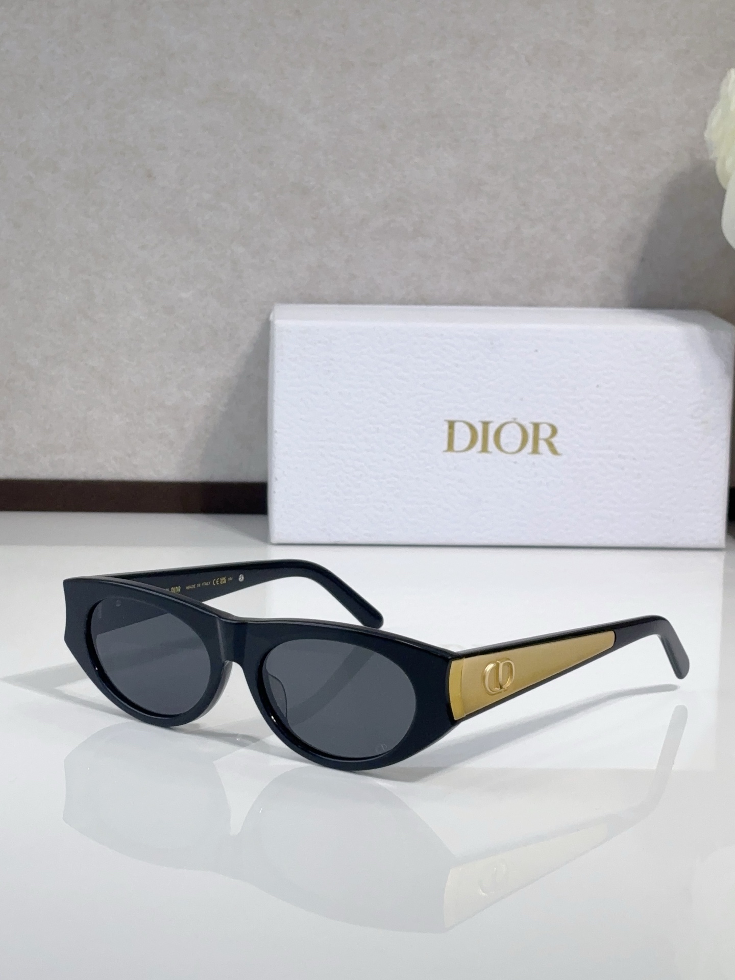DIO* MODELO: DiorGlow B2F TALLA: 56口18-147🉐155