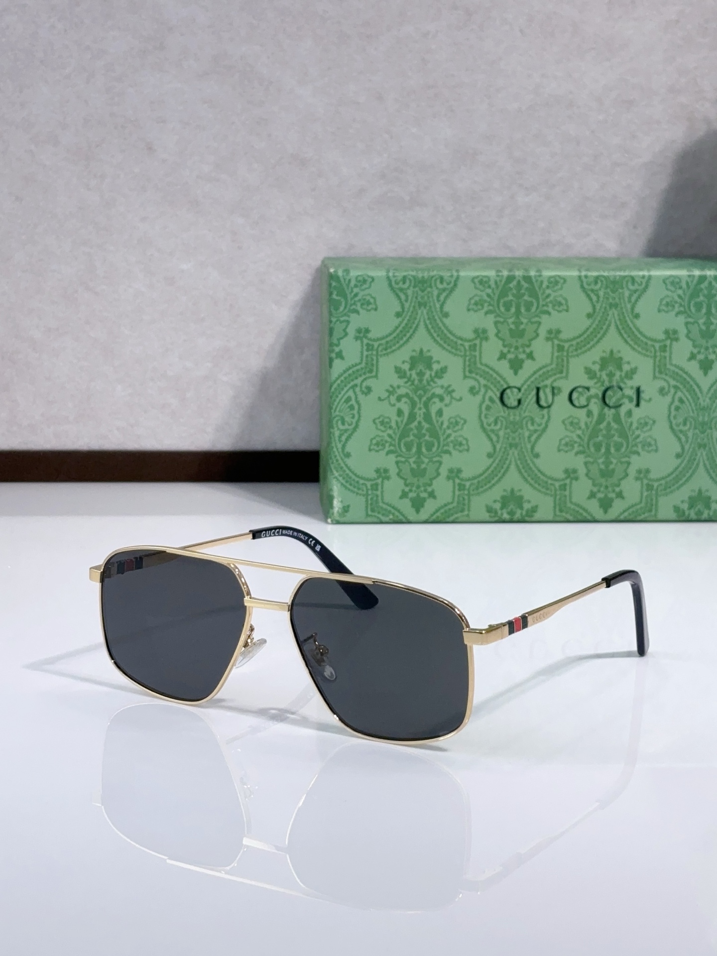 GUCC* MODELO: GG1676S TALLA: 60口14-145 🉐120