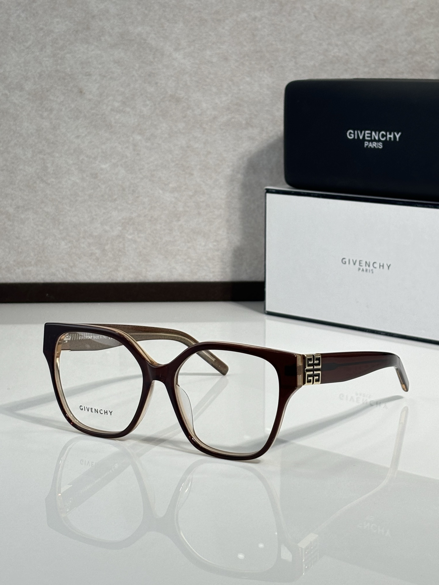 GIVENCH* MODEL: GV50064L SIZE: 57口18-145 🉐115