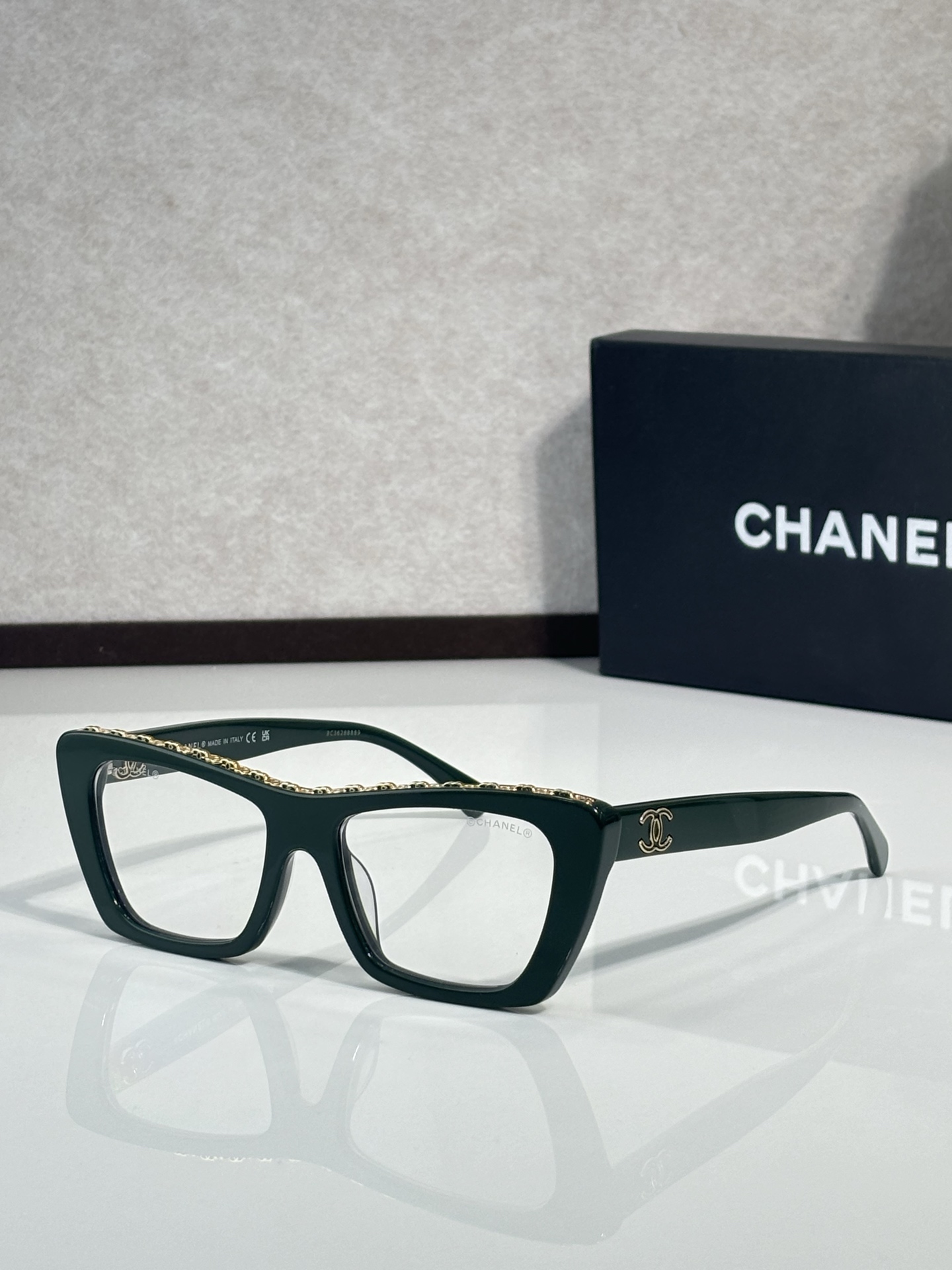 CHANE* MODELO: CH5540 TALLA: 52口18-145 🉐125