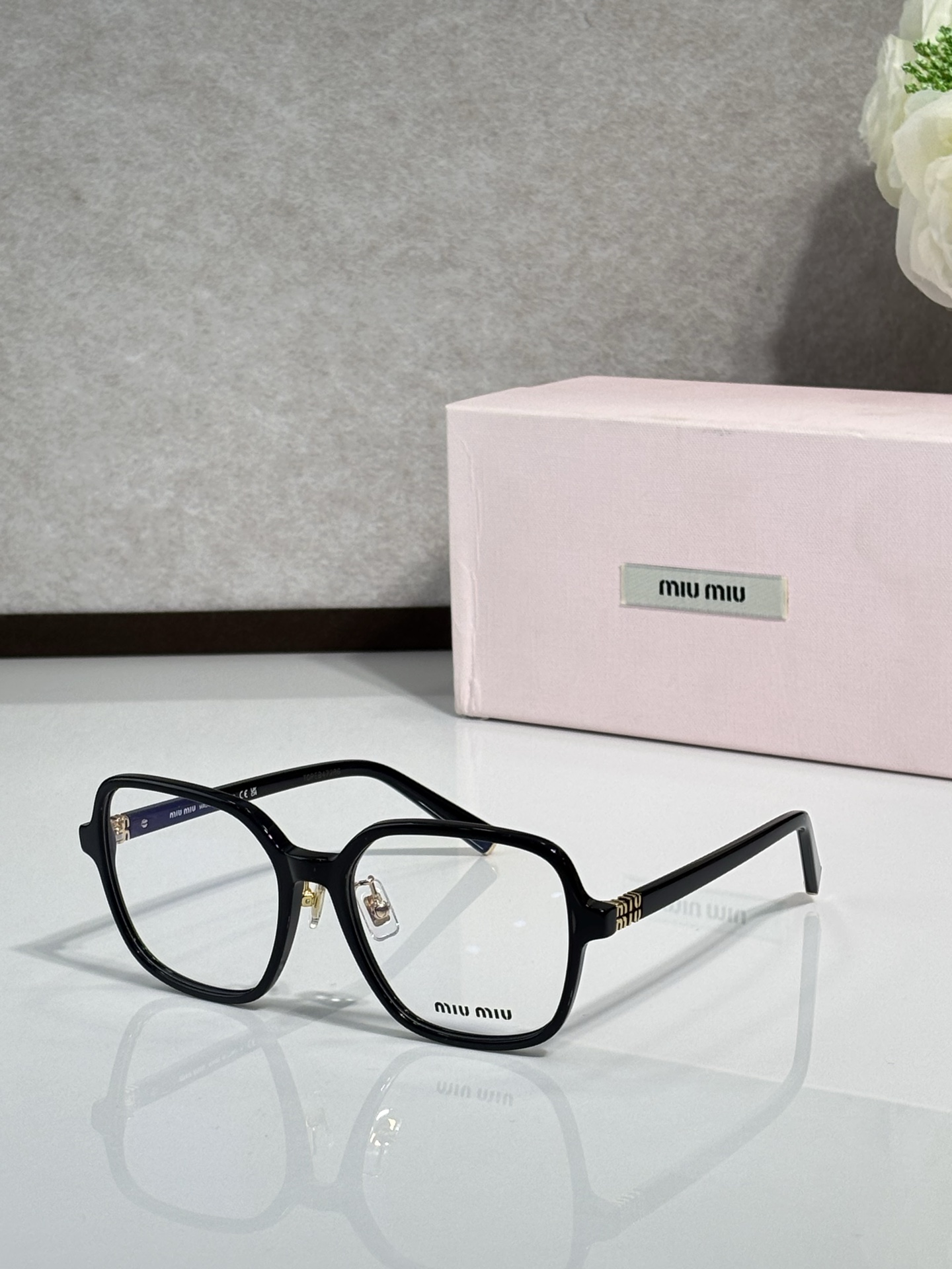 MIU MI* frame MODEL: VMU 06W SIZE: 53□17-140 🉐110