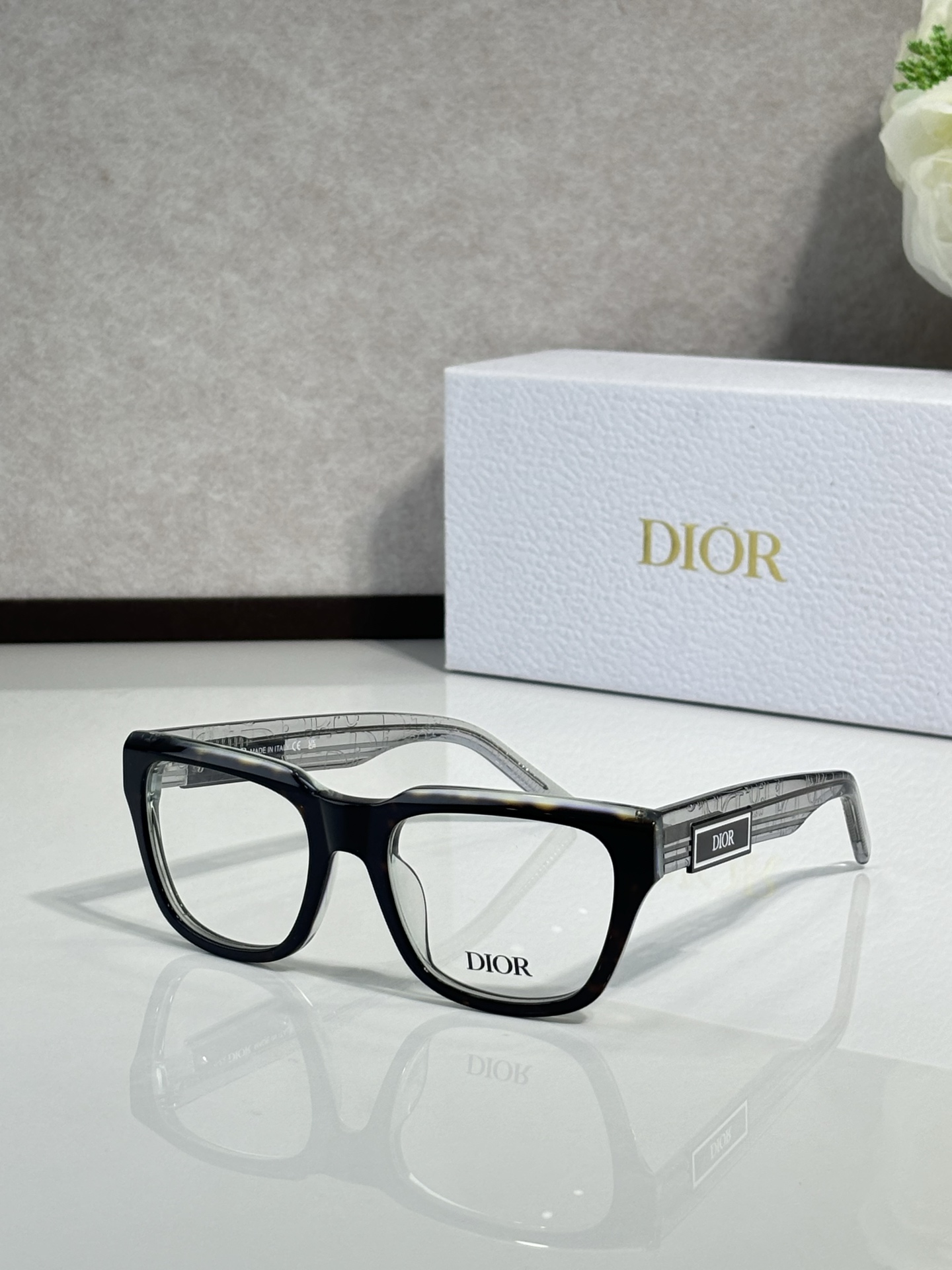 DIO* Montura MODELO: CD B23 TALLA: 53口19-145 🉐105