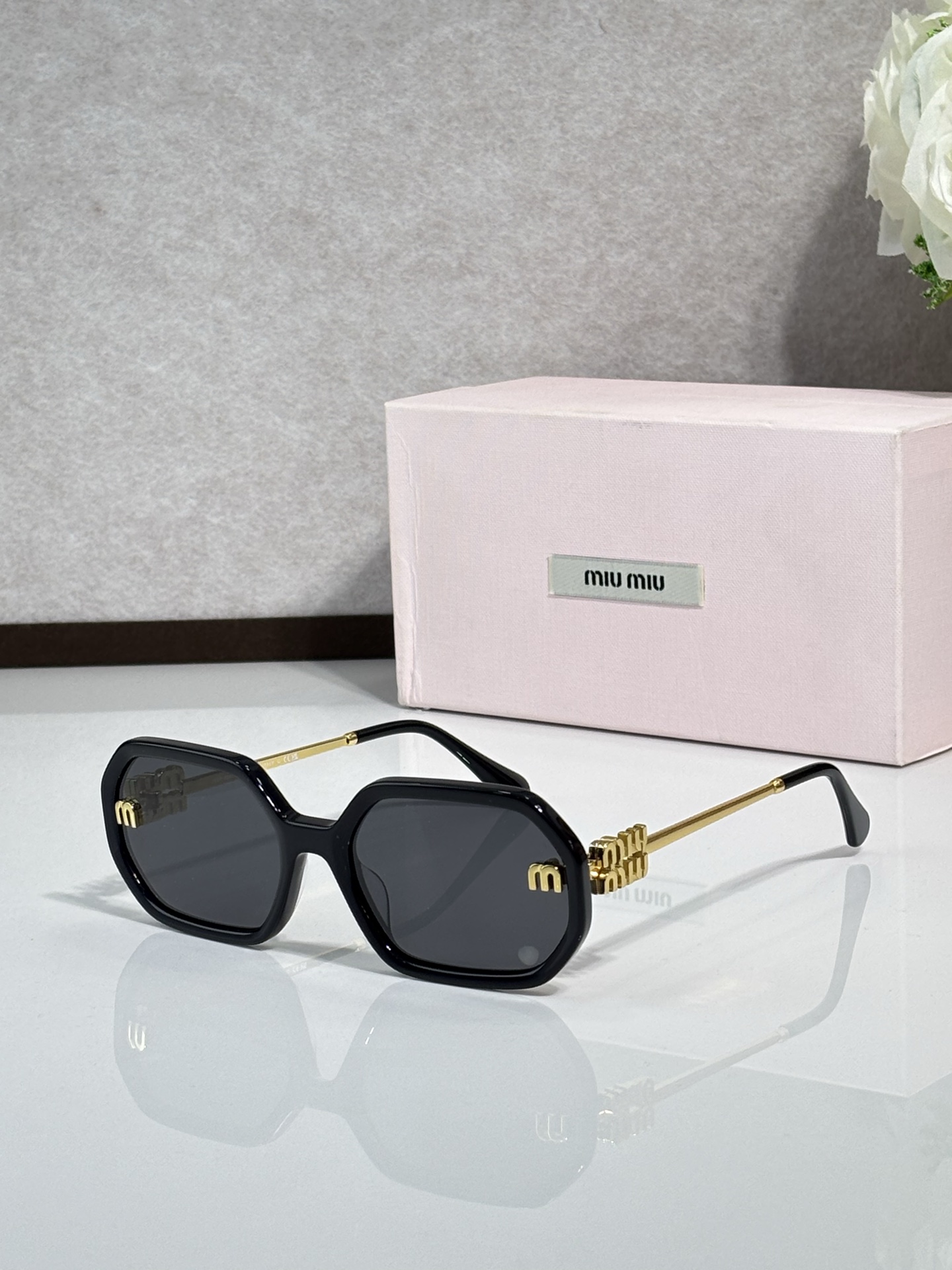 MIU MI* MODELO: MU 157AV TALLA: 58口20-143🉐155