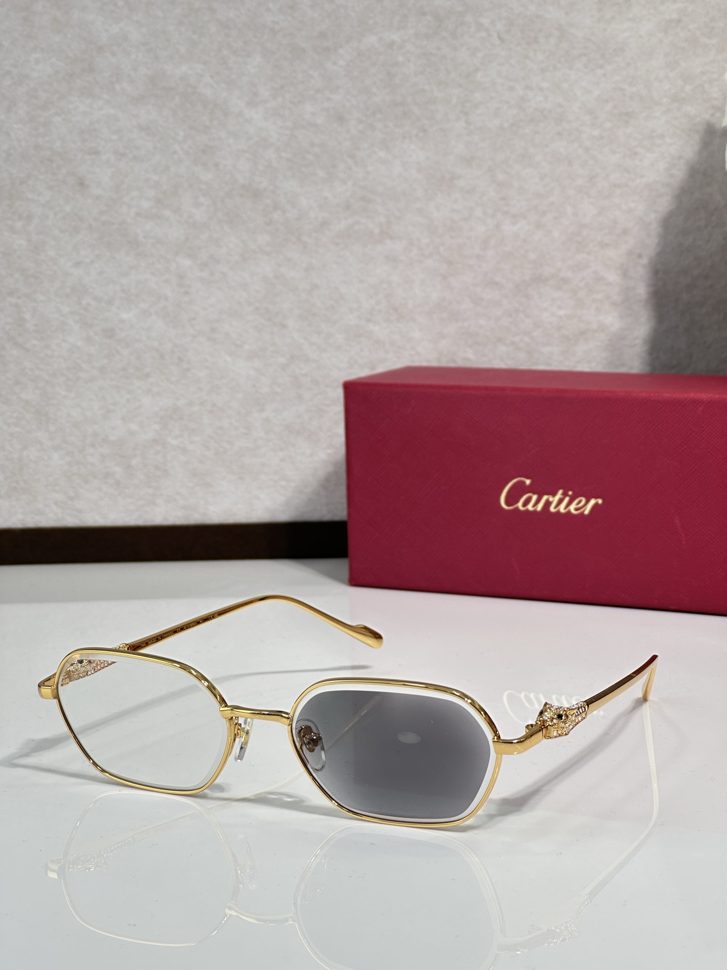 Cartie* MOD：CT01848O Size：57口18-145 🉐155变色+30