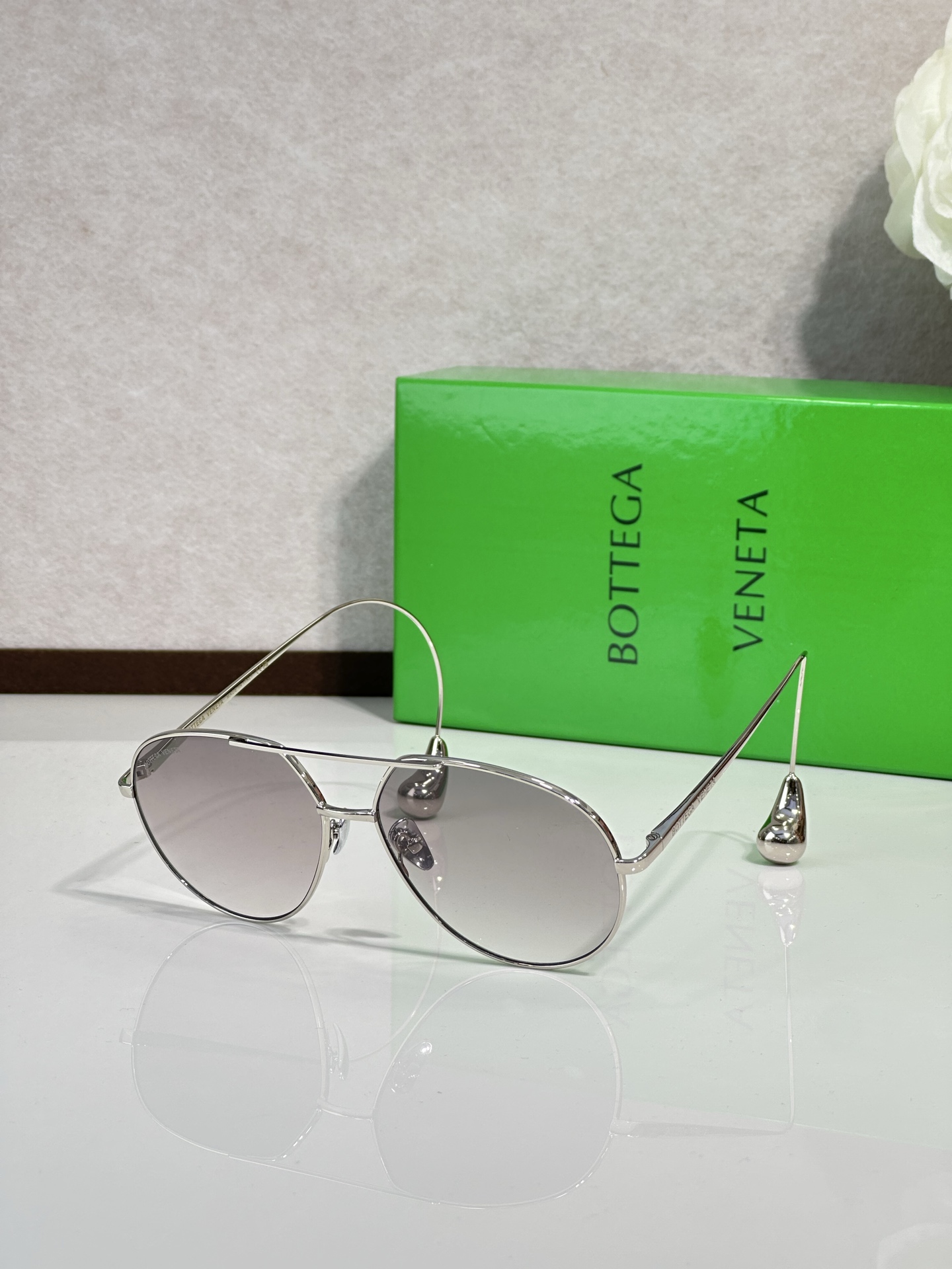 Bottega Veneta 太阳镜 金属 飞行员款