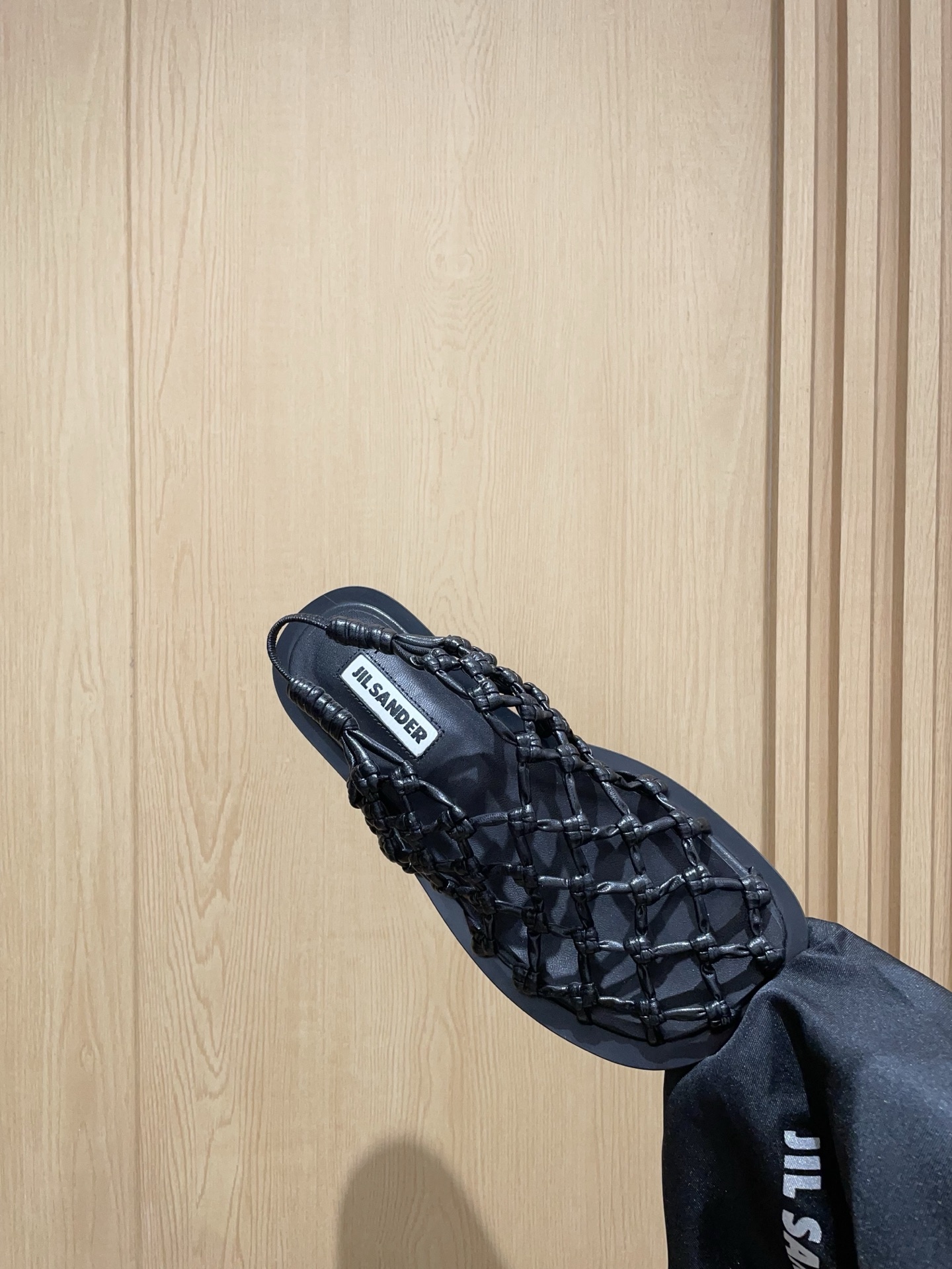 Synchronized Update: JIL SANDRO Crotch Sandals with Supersoft Sheep Knit Fabric - 图片 7