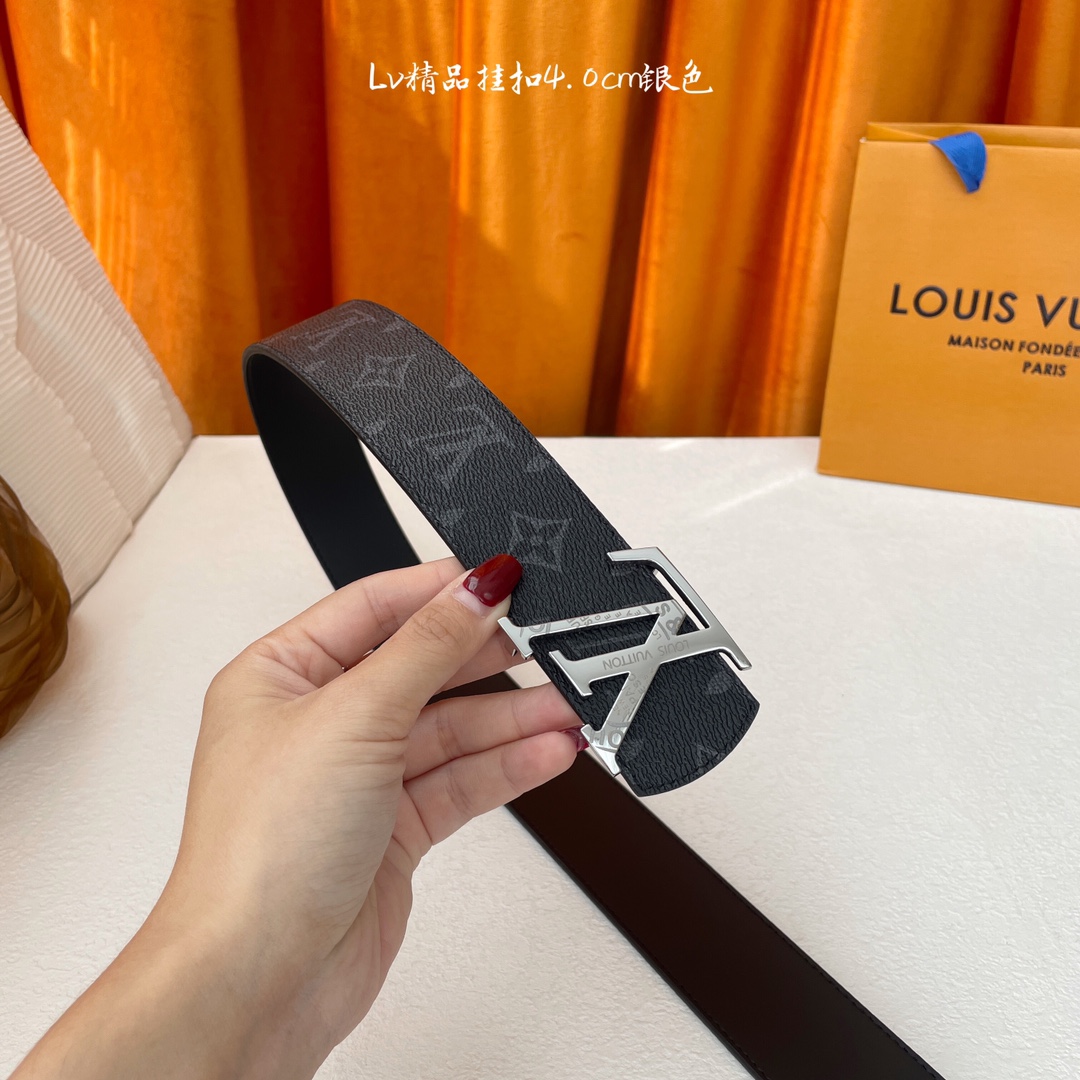 Louis Vuitton Lv ，印花皮搭配 平纹底， 精品挂扣，精工制作，细节看图， 摄，高端奢华，宽度4.0cm