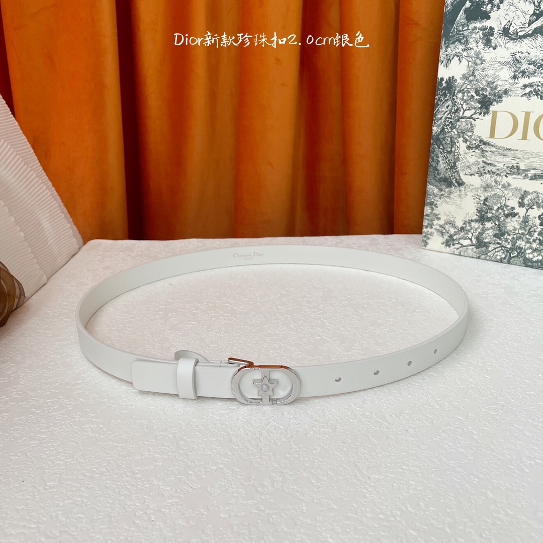 Dior新款腰带 采用精致头层皮制作 手感柔软 舒适细腻 精品五角星珍珠扣