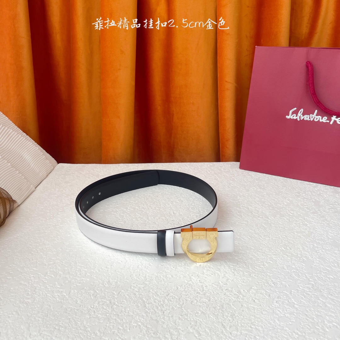 [Ferragamo Belts]Double-sided two-color design highlights personality Matched