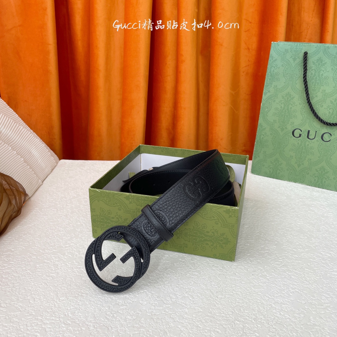 حزام جلد أسود بنقشة بارزة من Gucci بإبزيم نحاسي مطلي بالكهرباء