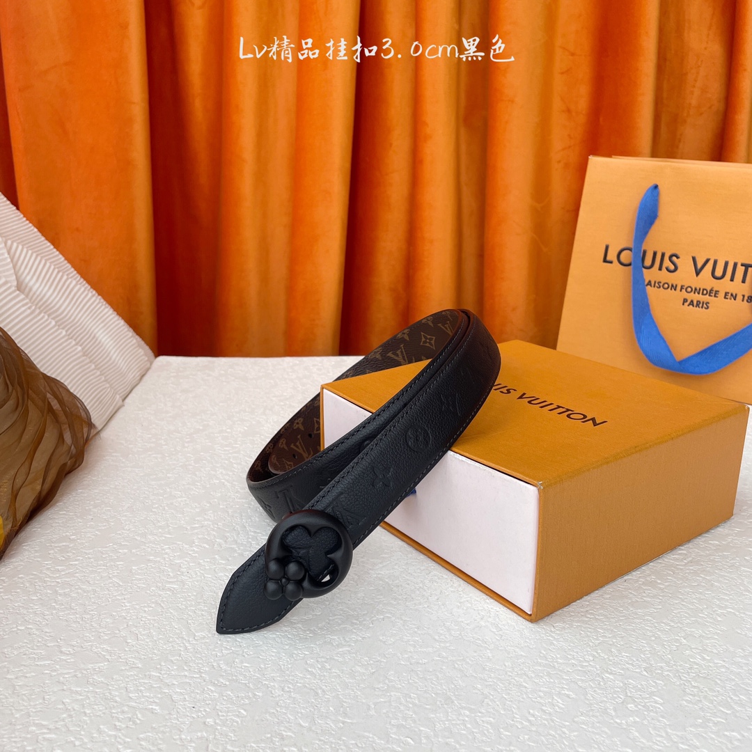 Ceinture Louis Vuitton en Cuir Épi Noir avec Boucle Trèfle