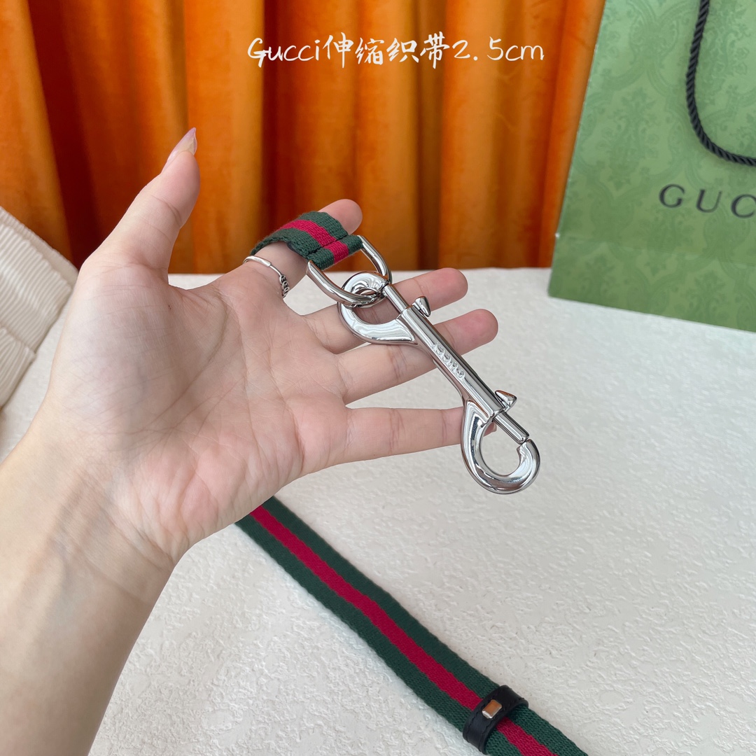   Gucci 新款织带 可调节可伸缩 精品五金 宽2.5Cm  潮流大方 时尚百搭 码数：S M L