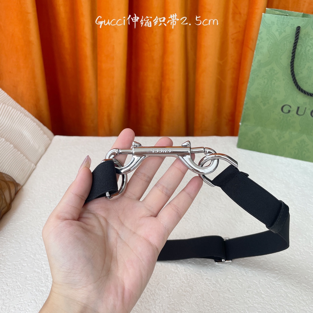   Gucci 新款织带 可调节可伸缩 精品五金 宽2.5Cm  潮流大方 时尚百搭 码数：S M L