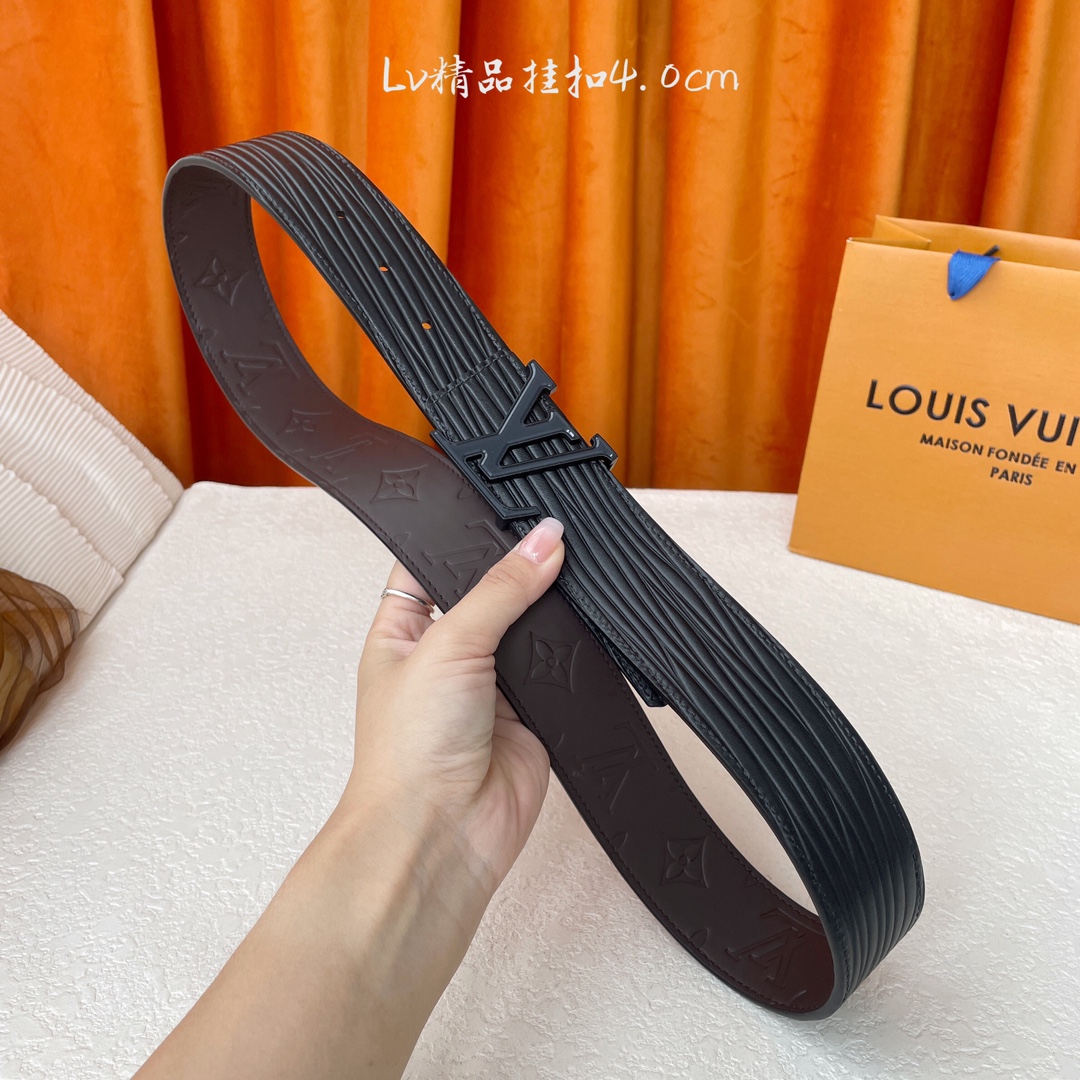 【LOUIS VUITTON】：经典原单品质，一面经典压花一面水波纹底，原单精品挂扣，精工制作，细节看图