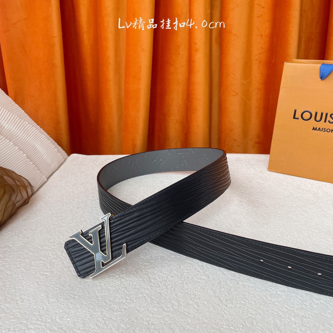 【LOUIS VUITTON】：经典原单品质，一面经典压花一面水波纹底，原单精品挂扣，精工制作，细节看图