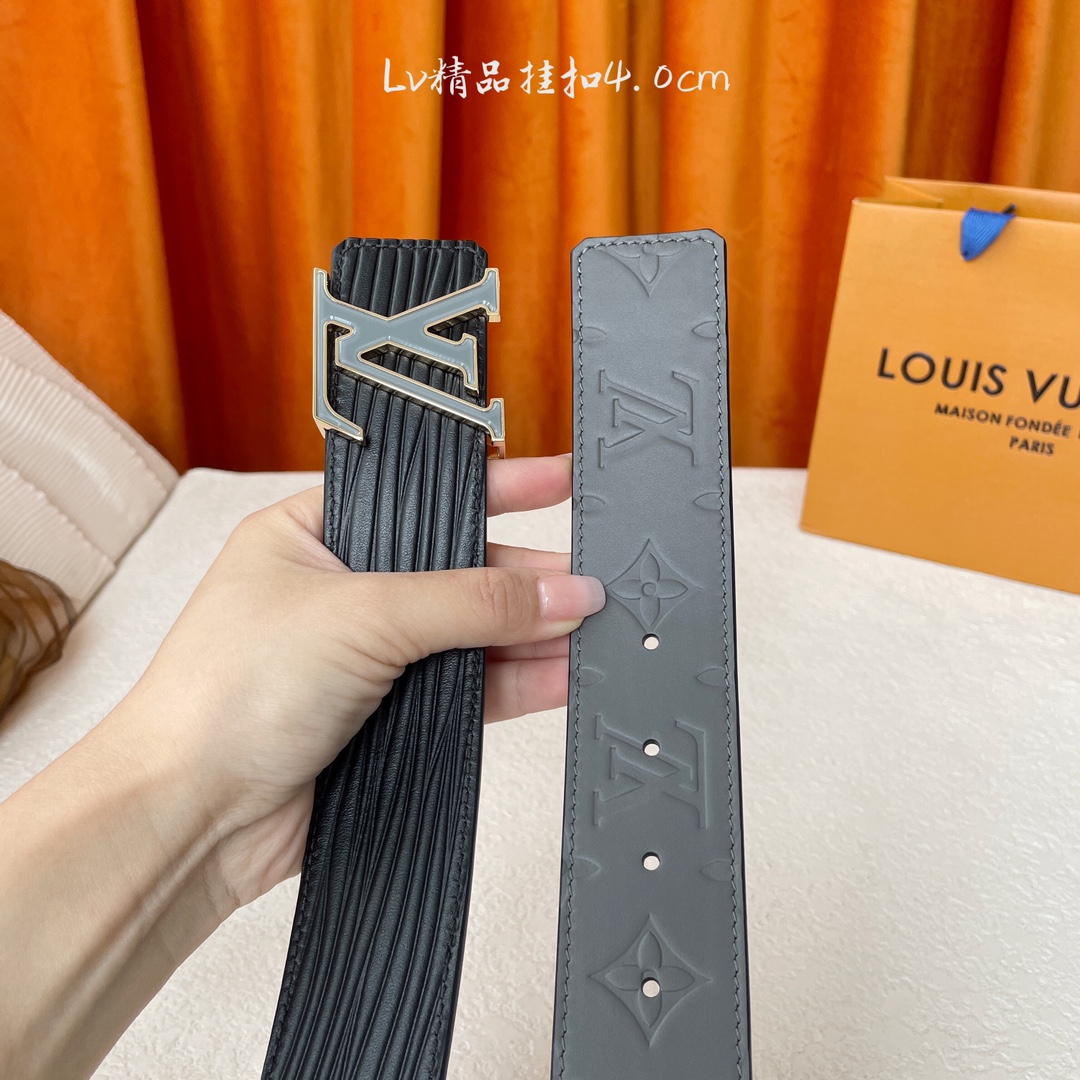 【LOUIS VUITTON】：经典原单品质，一面经典压花一面水波纹底，原单精品挂扣，精工制作，细节看图