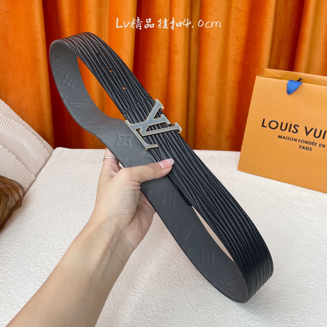 【LOUIS VUITTON】：经典原单品质，一面经典压花一面水波纹底，原单精品挂扣，精工制作，细节看图
