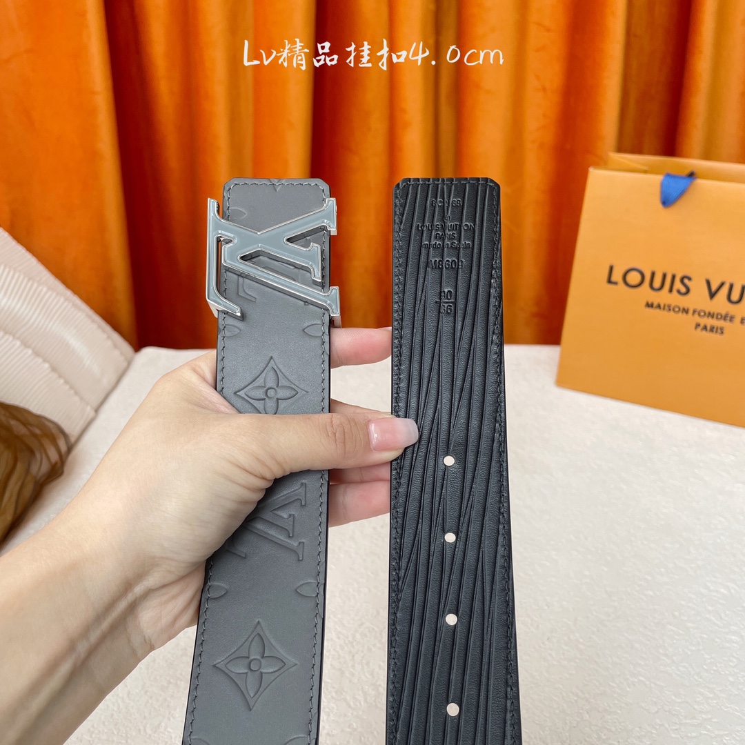 【LOUIS VUITTON】：经典原单品质，一面经典压花一面水波纹底，原单精品挂扣，精工制作，细节看图