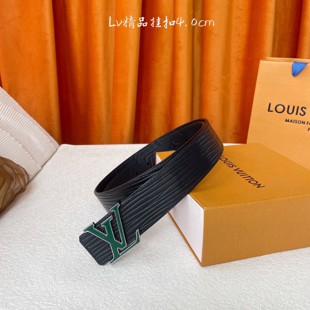 【LOUIS VUITTON】：经典原单品质，一面经典压花一面水波纹底，原单精品挂扣，精工制作，细节看图