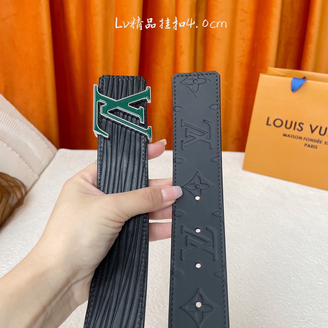 【LOUIS VUITTON】：经典原单品质，一面经典压花一面水波纹底，原单精品挂扣，精工制作，细节看图