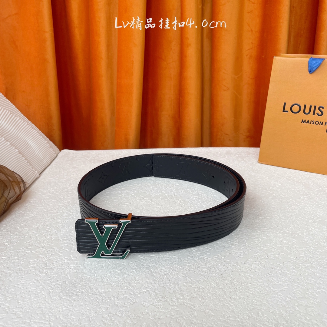 【LOUIS VUITTON】：经典原单品质，一面经典压花一面水波纹底，原单精品挂扣，精工制作，细节看图