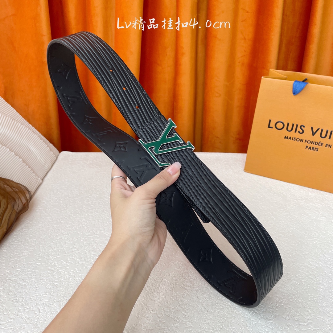 【LOUIS VUITTON】：经典原单品质，一面经典压花一面水波纹底，原单精品挂扣，精工制作，细节看图