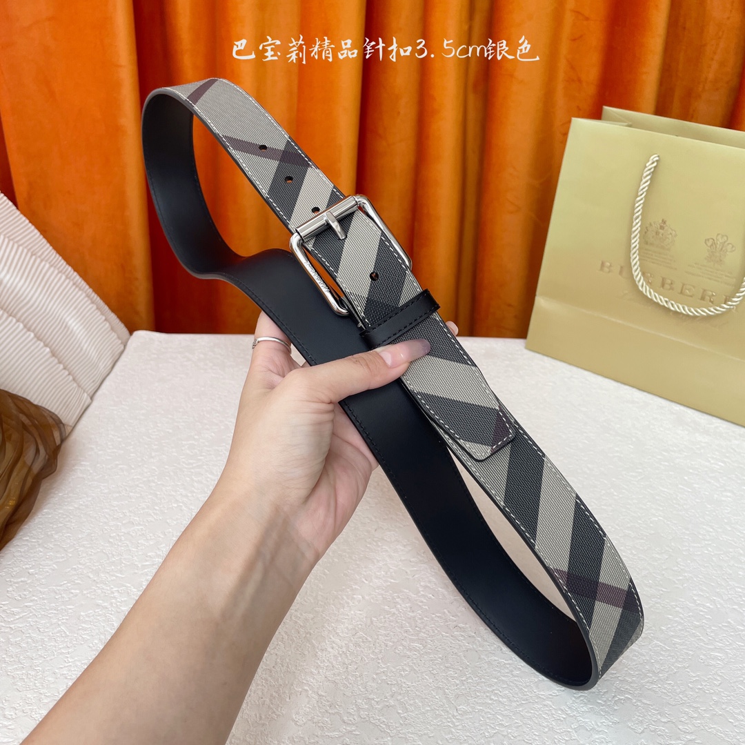  Burberry  巴宝莉专柜同步平滑皮革腰带  搭配精品针扣  装饰品牌经典格纹  宽度3.5cm 
