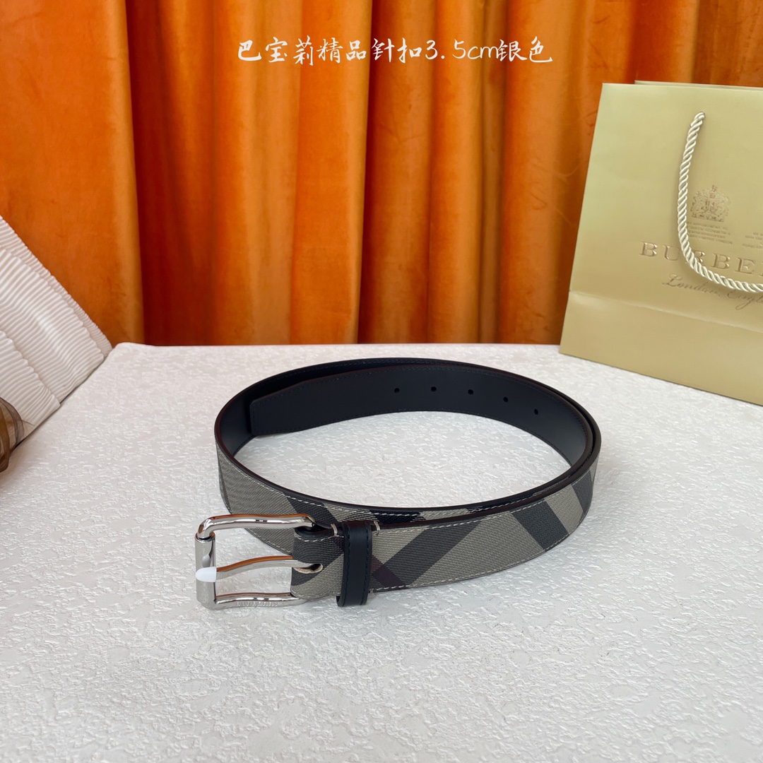  Burberry  巴宝莉专柜同步平滑皮革腰带  搭配精品针扣  装饰品牌经典格纹  宽度3.5cm 