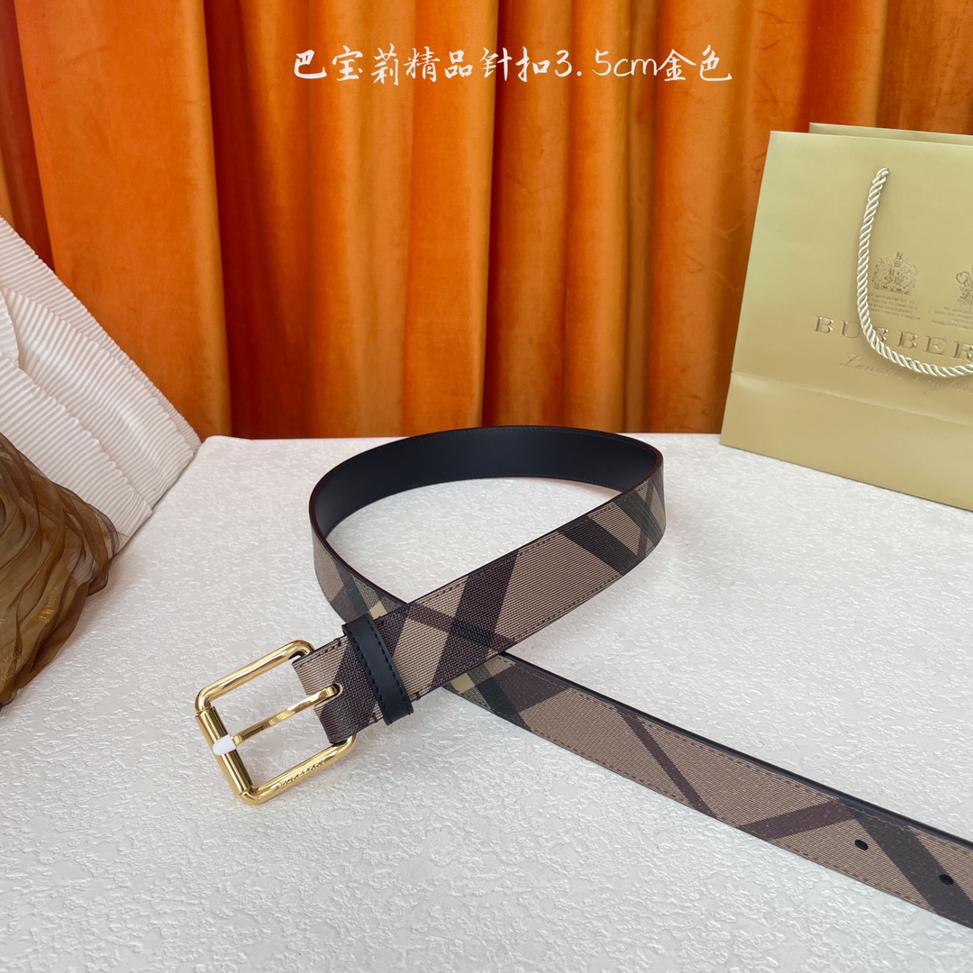  Burberry  巴宝莉专柜同步平滑皮革腰带  搭配精品针扣  装饰品牌经典格纹  宽度3.5cm 
