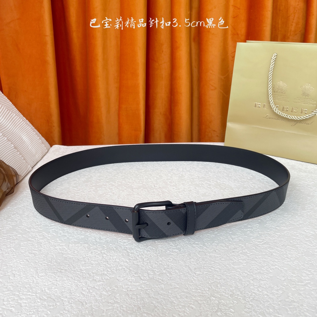  Burberry  巴宝莉专柜同步平滑皮革腰带  搭配精品针扣  装饰品牌经典格纹  宽度3.5cm 