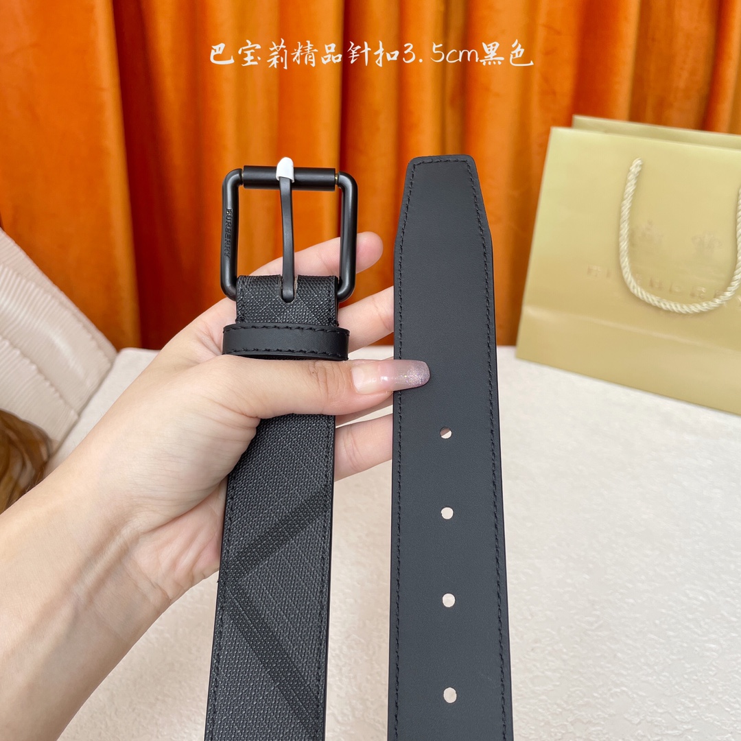  Burberry  巴宝莉专柜同步平滑皮革腰带  搭配精品针扣  装饰品牌经典格纹  宽度3.5cm 