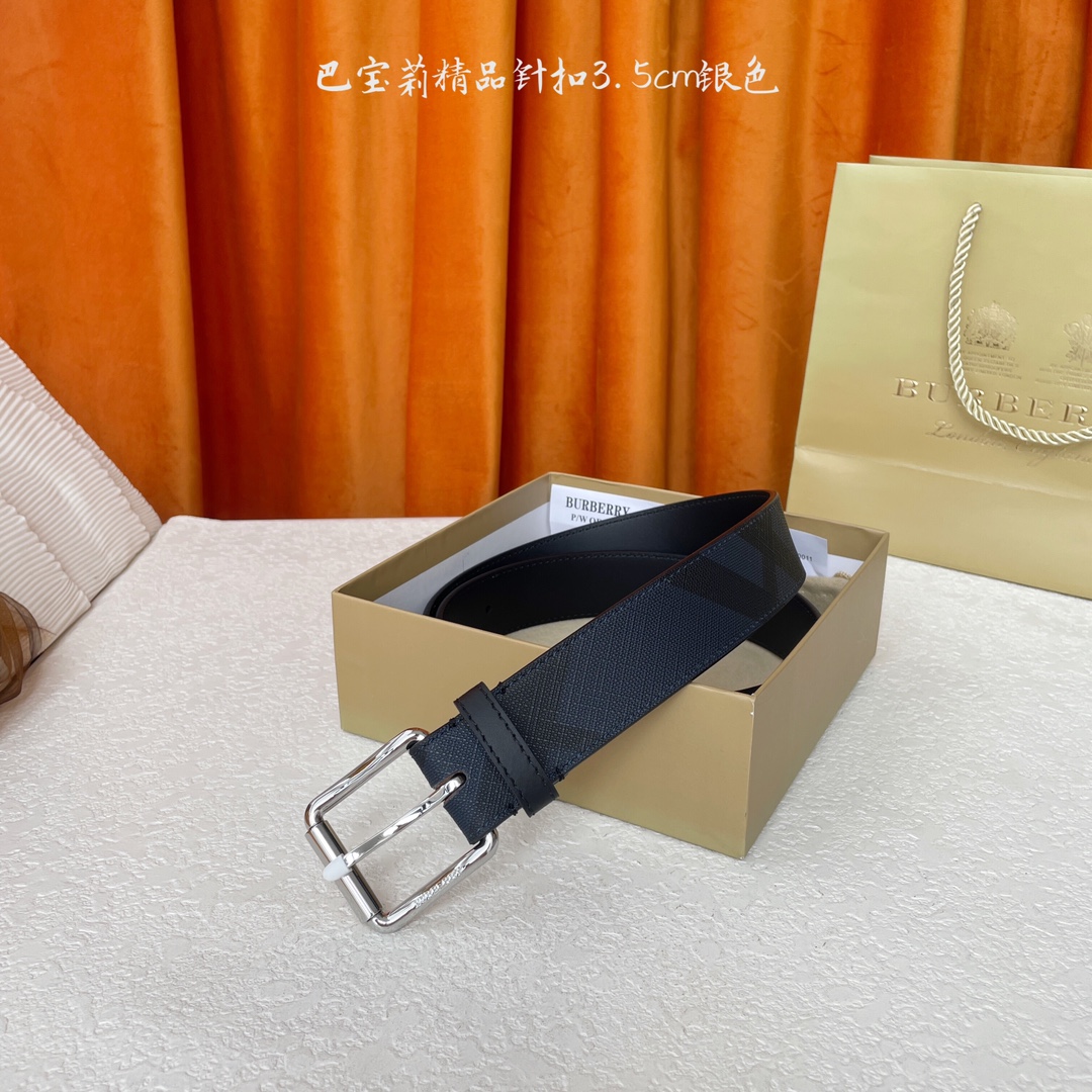  Burberry  巴宝莉专柜同步平滑皮革腰带  搭配精品针扣  装饰品牌经典格纹  宽度3.5cm 