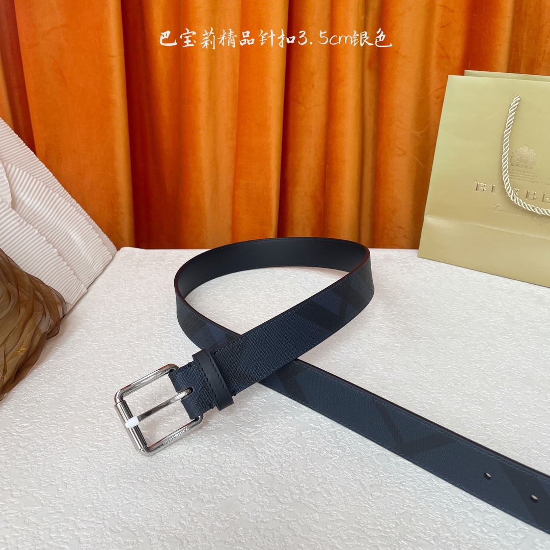  Burberry  巴宝莉专柜同步平滑皮革腰带  搭配精品针扣  装饰品牌经典格纹  宽度3.5cm 